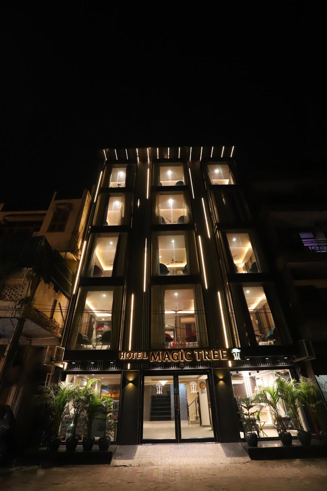 Hotel The Magic Tree - Paharganj Нью-Дели Экстерьер фото
