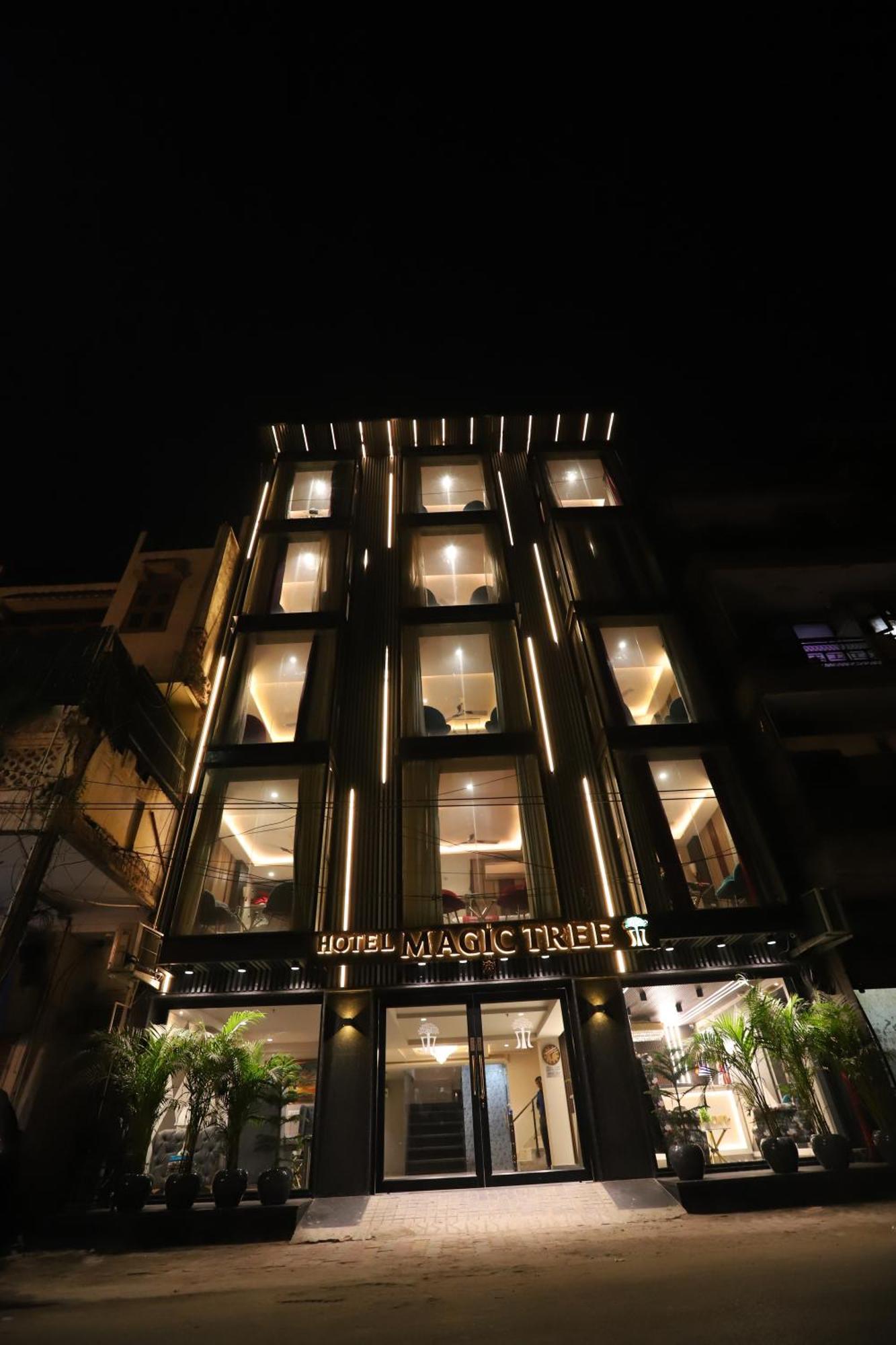 Hotel The Magic Tree - Paharganj Нью-Дели Экстерьер фото