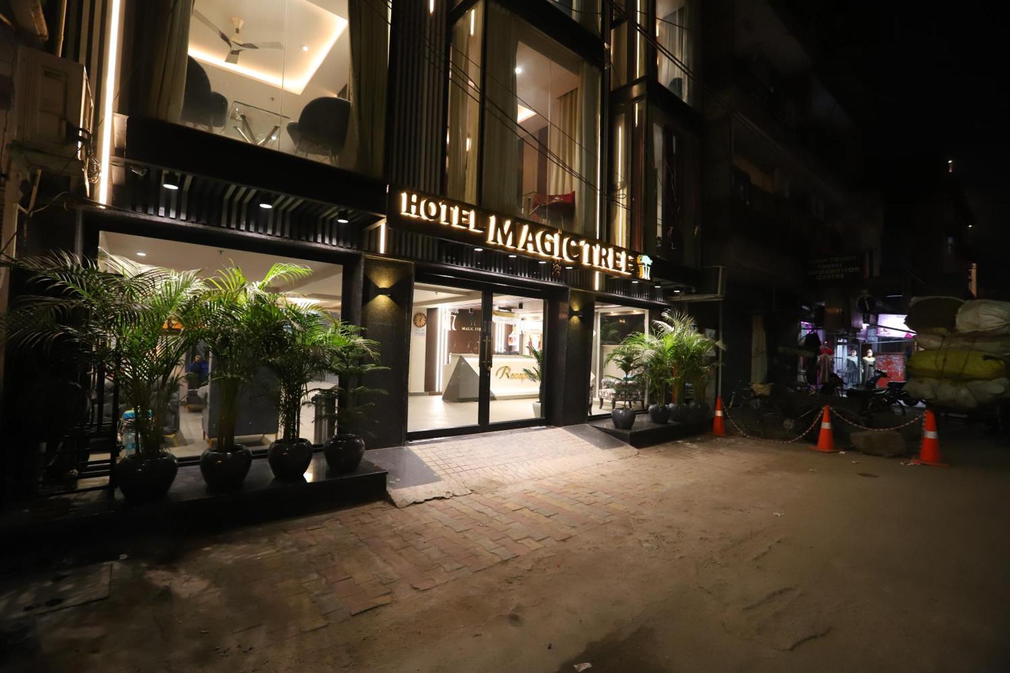 Hotel The Magic Tree - Paharganj Нью-Дели Экстерьер фото