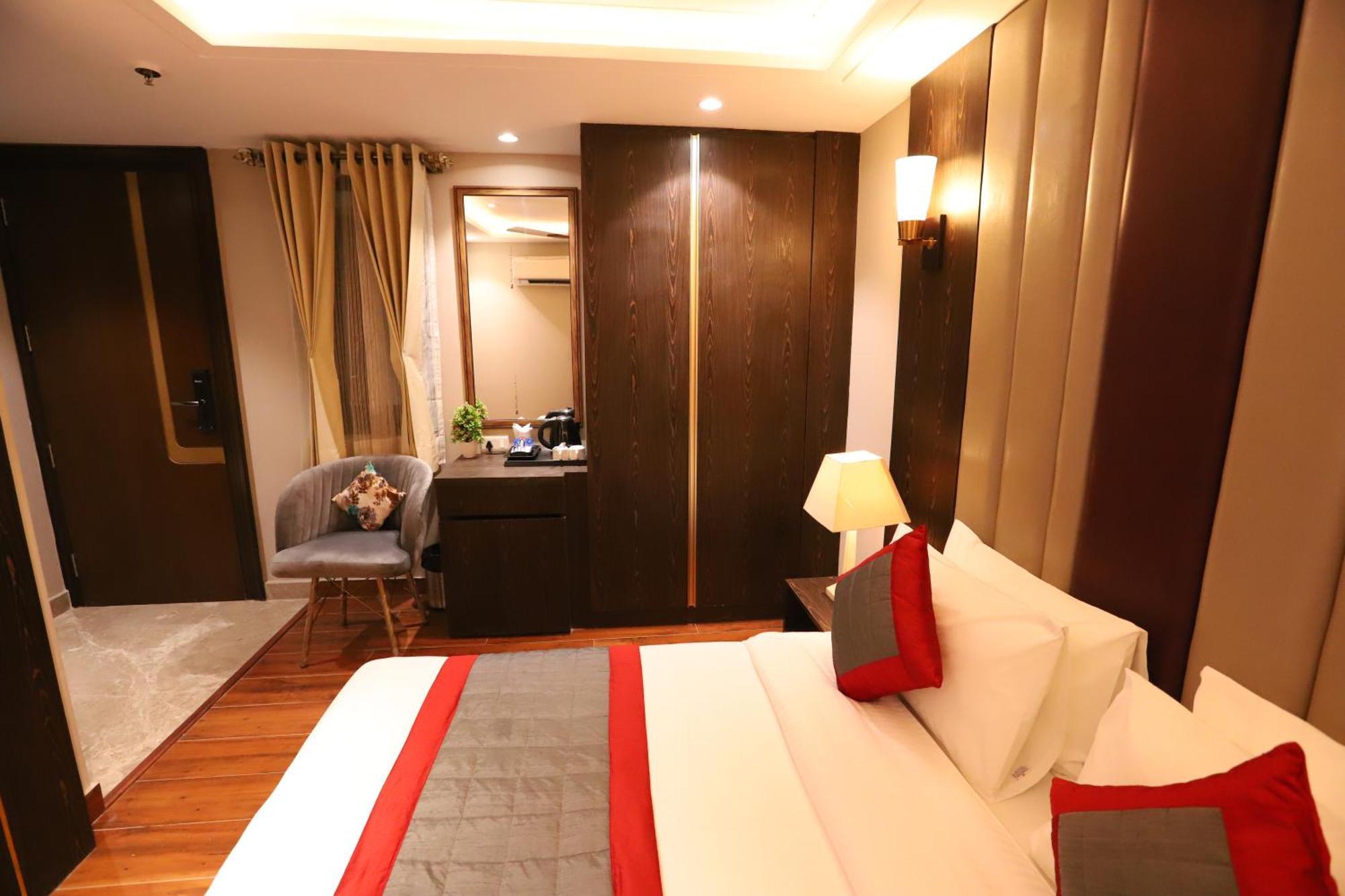 Hotel The Magic Tree - Paharganj Нью-Дели Экстерьер фото